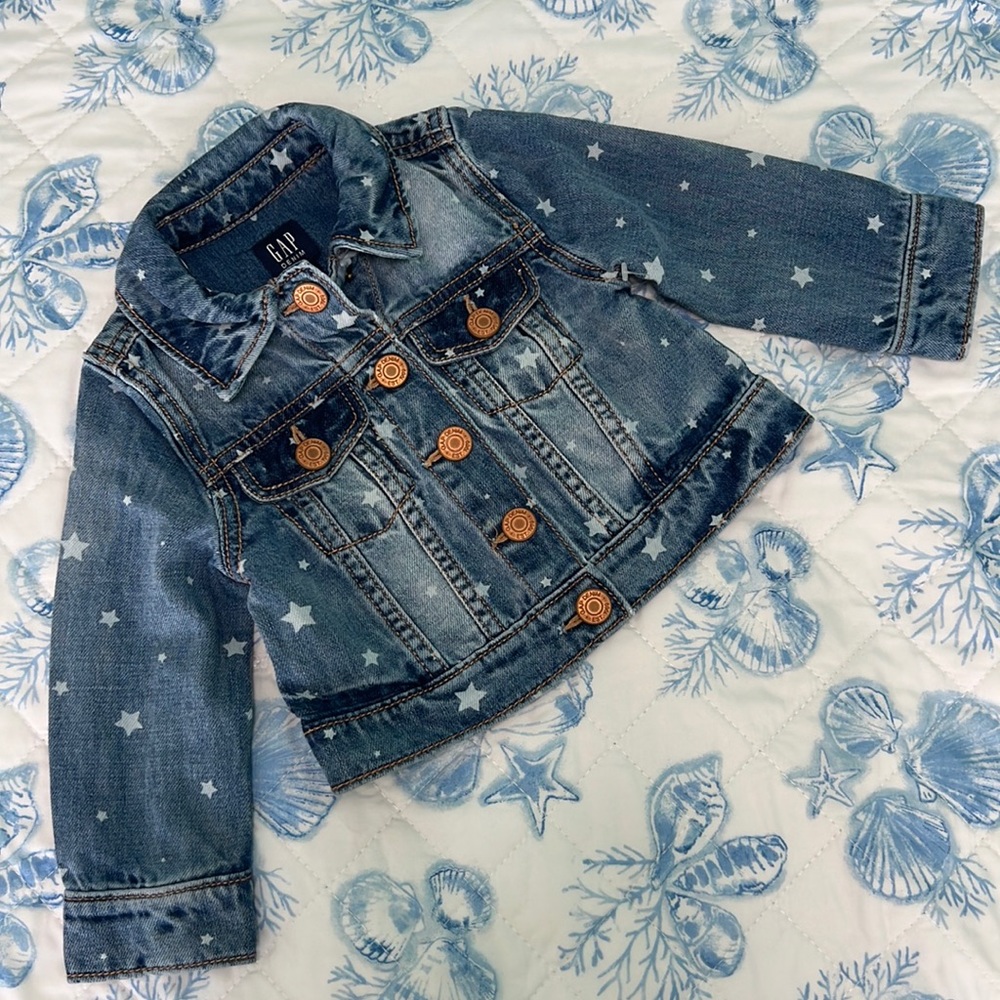 NWOT Baby Gap Light Wash Star Denim Jacket Size 12-18 Months